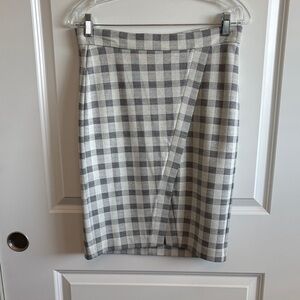 Cabi Checked Pencil Skirt in Gray and white